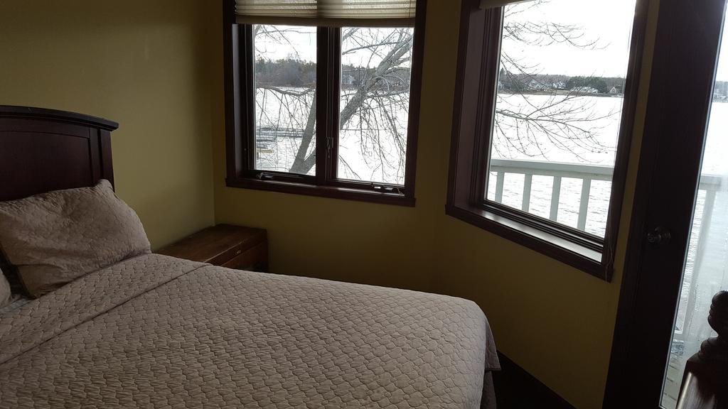 Snug Harbor Hotel 3*