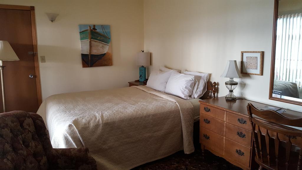 Hotel Snug Harbor Sturgeon Bay