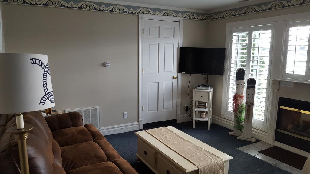 Snug Harbor Hotel 3*