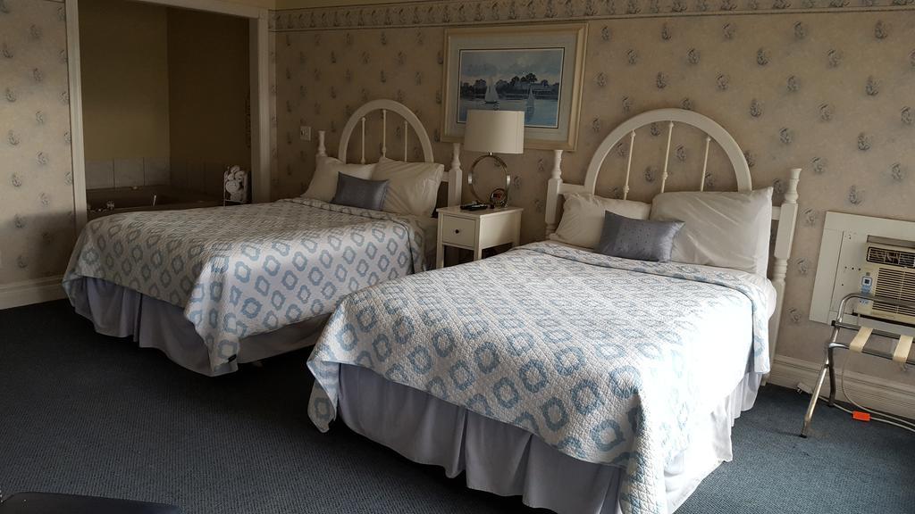 Snug Harbor Hotel 3*