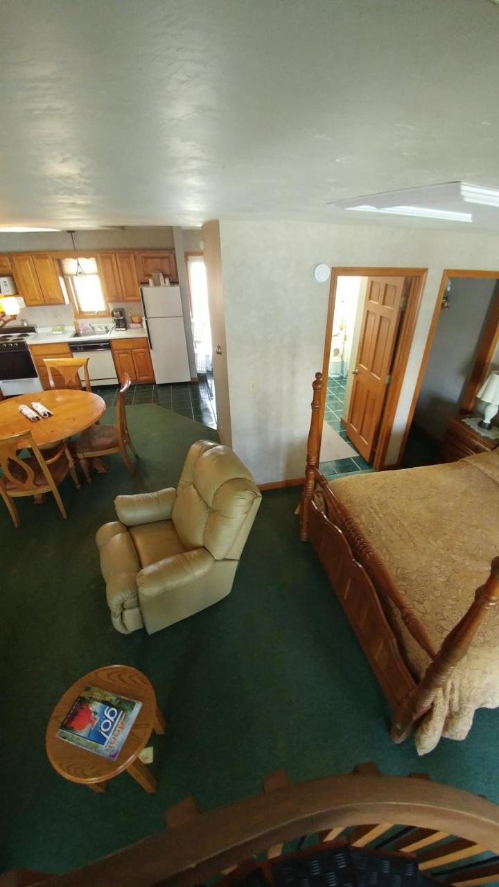 Snug Harbor Hotel 3*